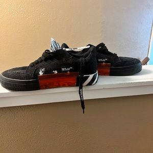 Off white sneakers size 39 womens